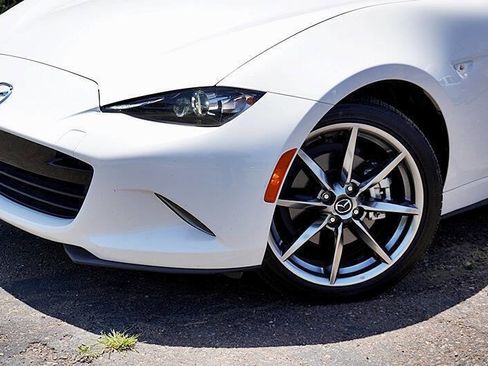 Used 2022 MAZDA MX-5 Miata RF Grand Touring w/ Weather Package RWD image 4