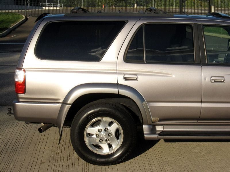 Used 2002 Toyota 4Runner SR5 RWD image 11