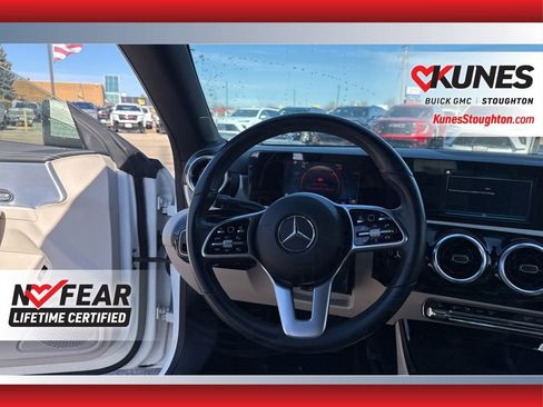 Used 2020 Mercedes-Benz CLA 250 image 40