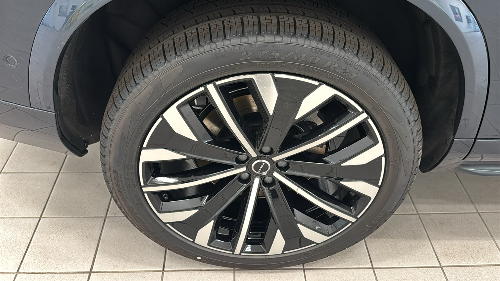 New 2027 Volvo XC90 T8 Plus AWD/4WD image 32