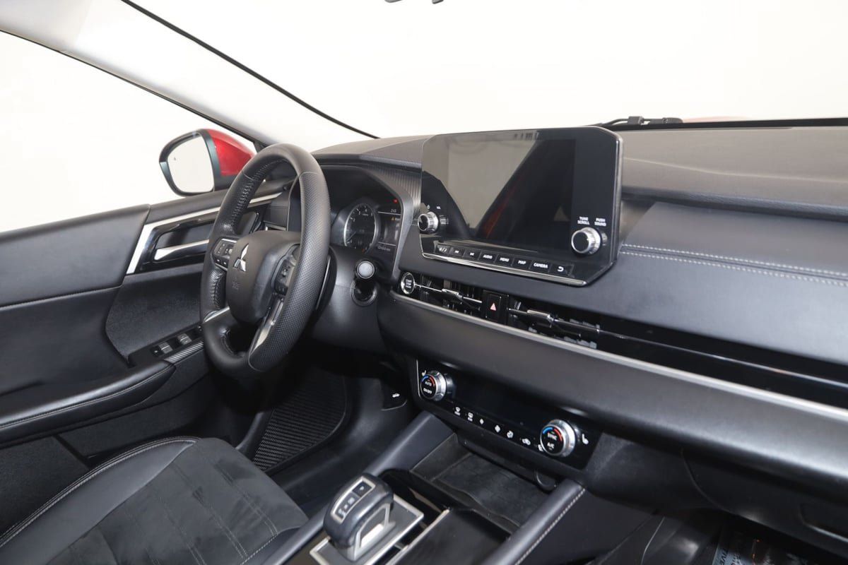 Used 2024 Mitsubishi Outlander Ralliart AWD/4WD image 40