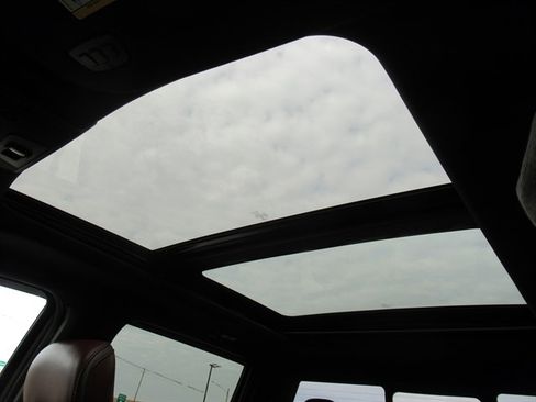 Used 2020 Ford F150 Platinum w/ Technology Package image 33