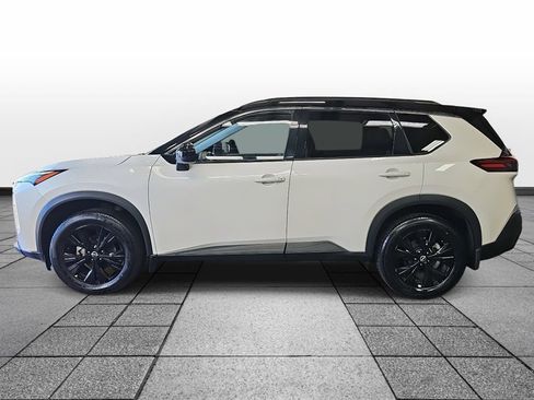 Used 2023 Nissan Rogue SV w/ SV Premium B Package image 7