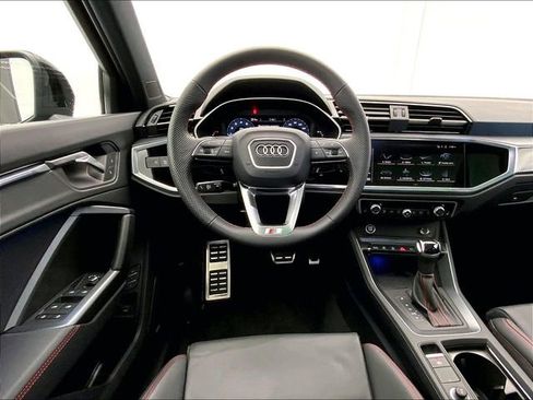 Used 2025 Audi Q3 2.0T Premium Plus w/ Premium Plus Package AWD/4WD image 11