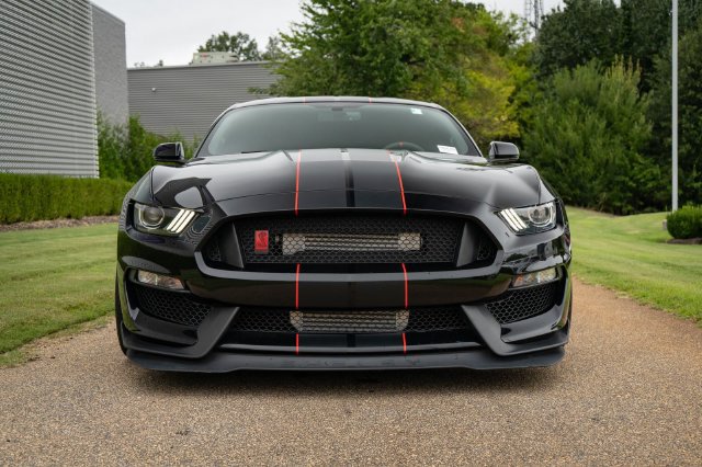 Used 2018 Ford Mustang Shelby GT350R w/ GT350R Equipment Group 920A RWD image 21