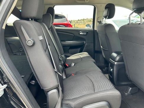 Used 2018 Dodge Journey SXT w/ Connectivity Group FWD image 30