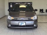 Used 2010 Ford Focus SE image 2