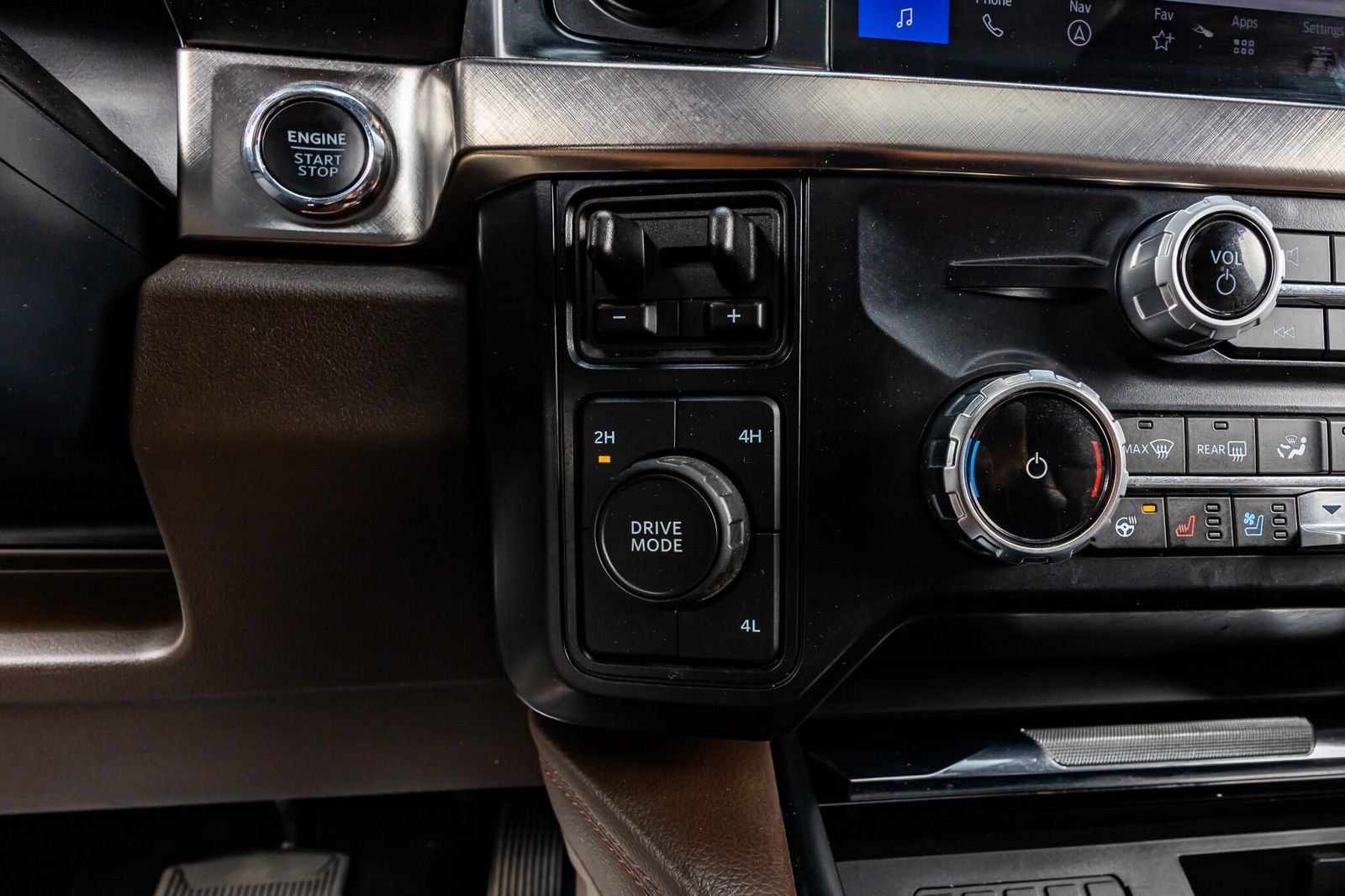 Used 2024 Ford F350 King Ranch w/ Chrome Package AWD/4WD image 20