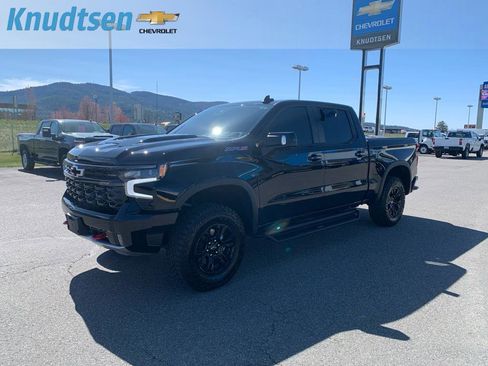 Used 2024 Chevrolet Silverado 1500 ZR2 w/ Technology Package image 3