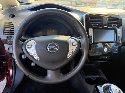Used 2017 Nissan Leaf SV FWD image 33
