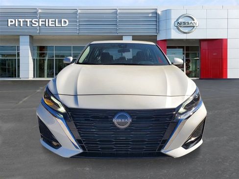 New 2025 Nissan Altima 2.5 SL image 8