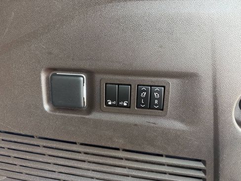 Used 2021 GMC Yukon XL Denali AWD/4WD image 21