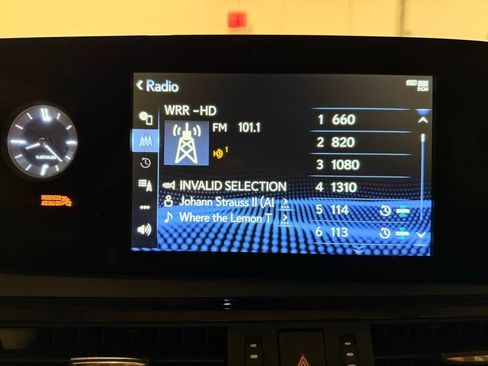 Used 2022 Lexus ES 350 w/ Premium Package image 24
