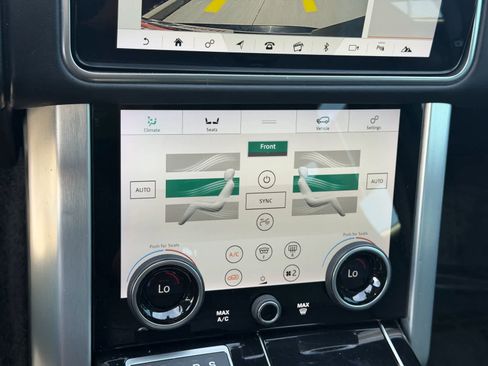 Used 2020 Land Rover Range Rover HSE image 23