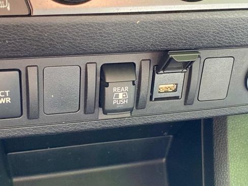 Used 2022 Toyota Tacoma SR5 w/ Technology Package RWD image 26