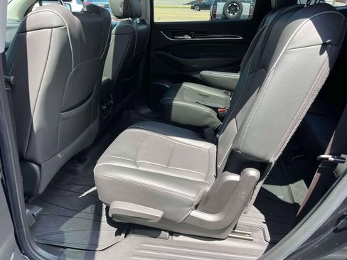 Used 2020 Buick Enclave Avenir w/ Avenir Technology Package AWD/4WD image 16