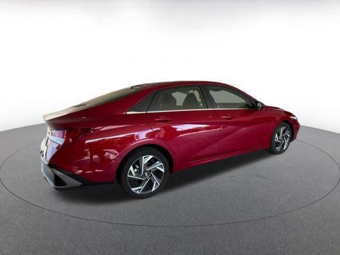 Used 2025 Hyundai Elantra SEL FWD image 15