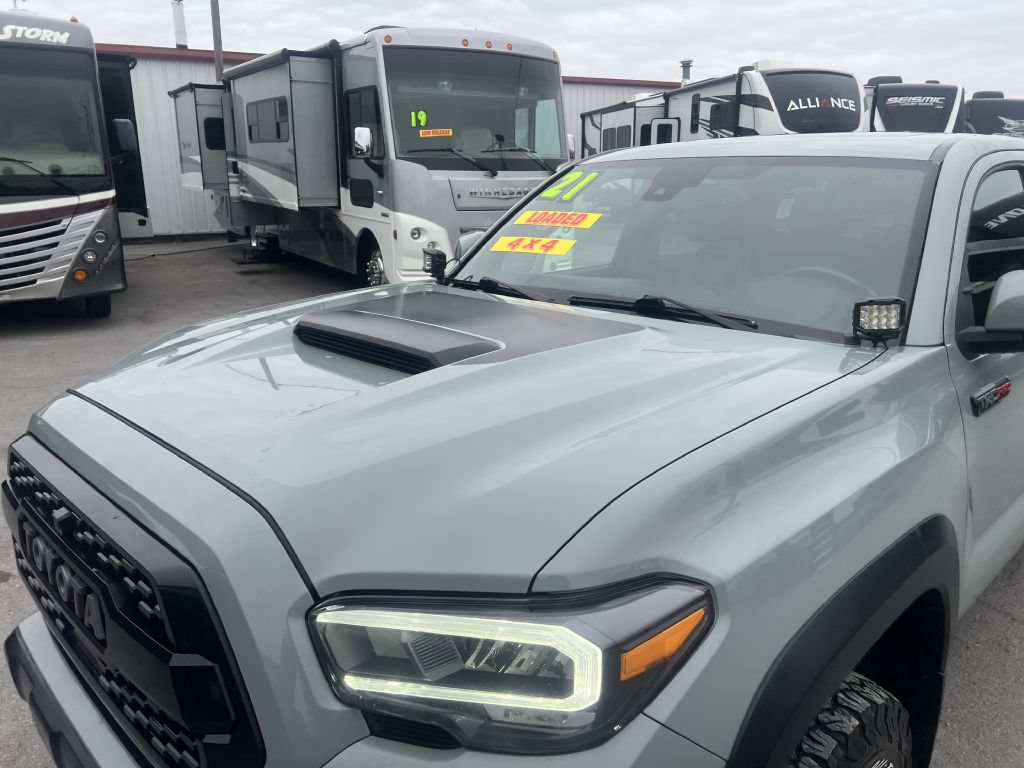 Used 2021 Toyota Tacoma TRD Pro AWD/4WD image 14
