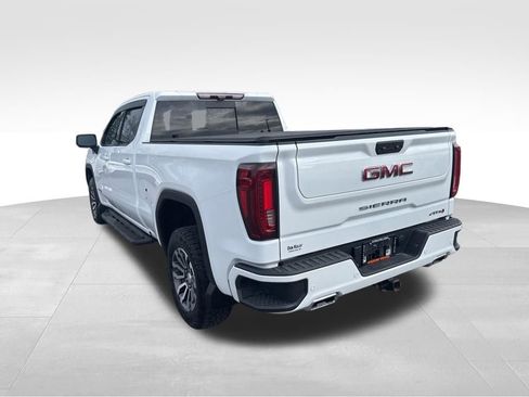 Used 2023 GMC Sierra 1500 AT4 w/ Technology Package AWD/4WD image 3