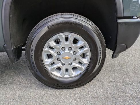 Used 2025 Chevrolet Silverado 2500 LTZ w/ LTZ Convenience Package AWD/4WD image 10