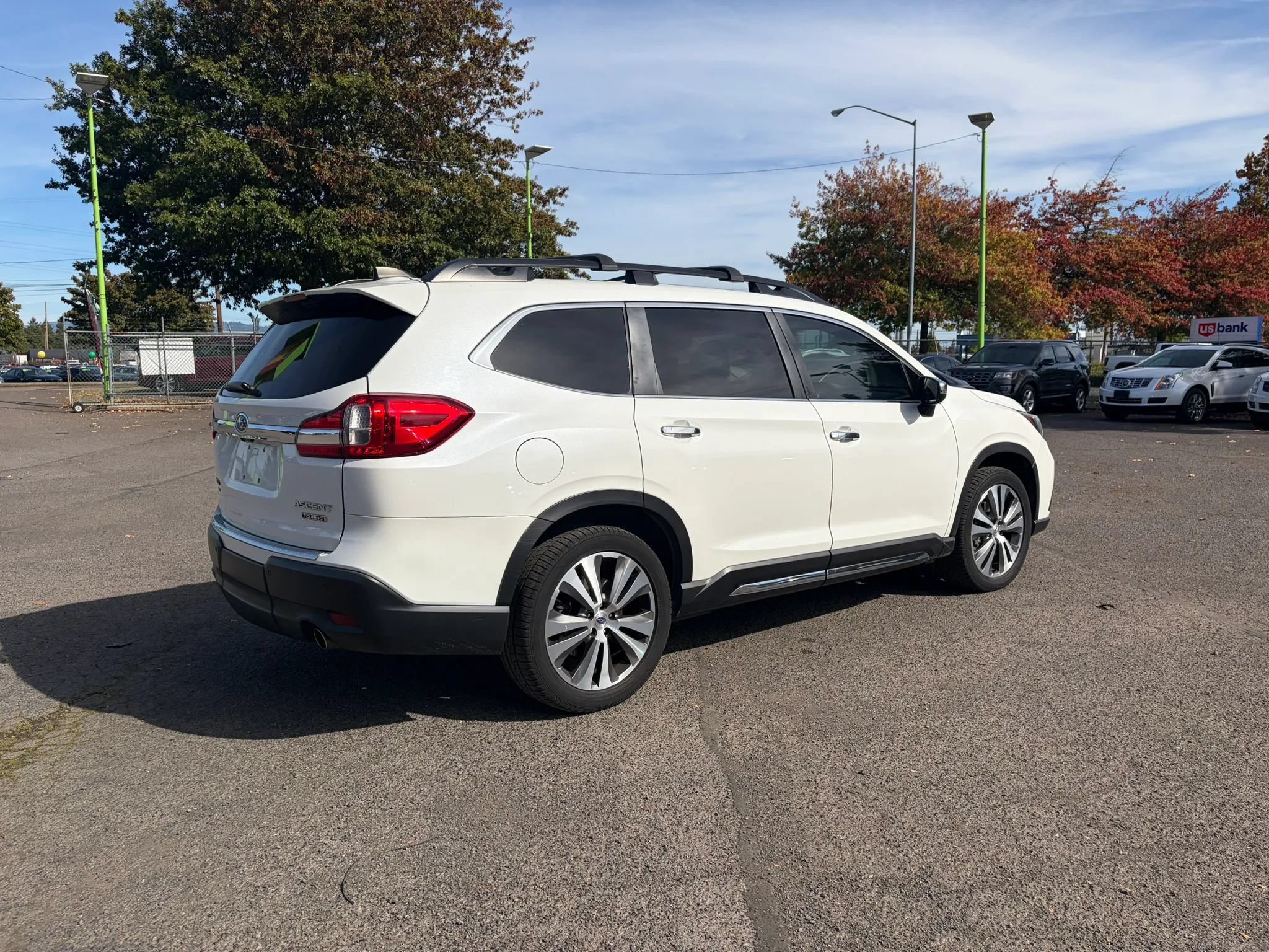 Used 2019 Subaru Ascent Touring w/ Popular Package #3 AWD/4WD image 3