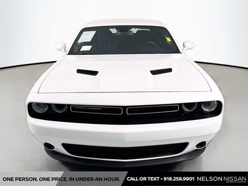 Used 2023 Dodge Challenger SXT RWD image 2