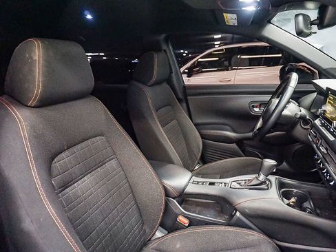 Used 2025 Honda HR-V Sport image 17