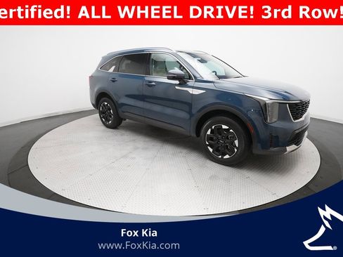 Certified 2024 Kia Sorento S w/ Panoramic Sunroof Package image 13