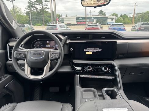 New 2025 GMC Sierra 2500 Denali w/ Denali Reserve Package image 12