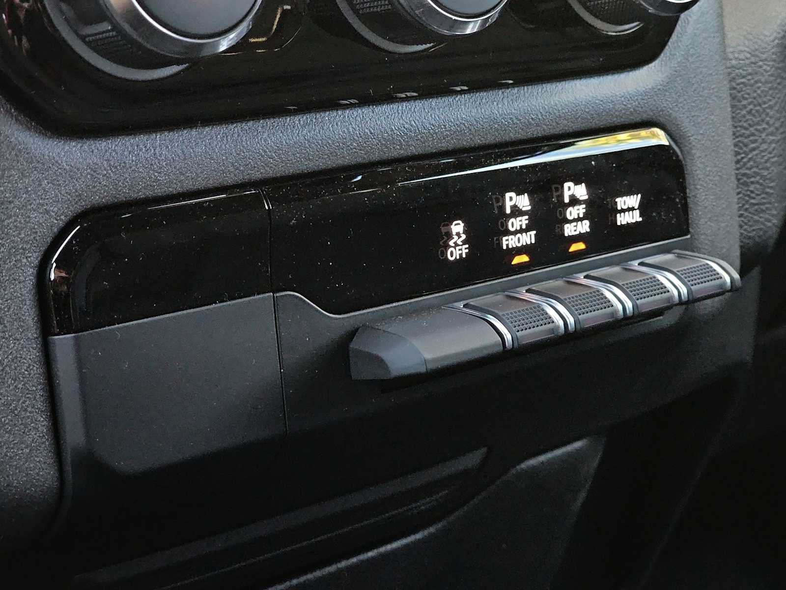 New 2026 RAM 1500 Tradesman w/ Off Road Group AWD/4WD image 15