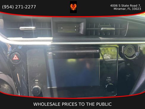Used 2017 Toyota Corolla LE FWD image 9