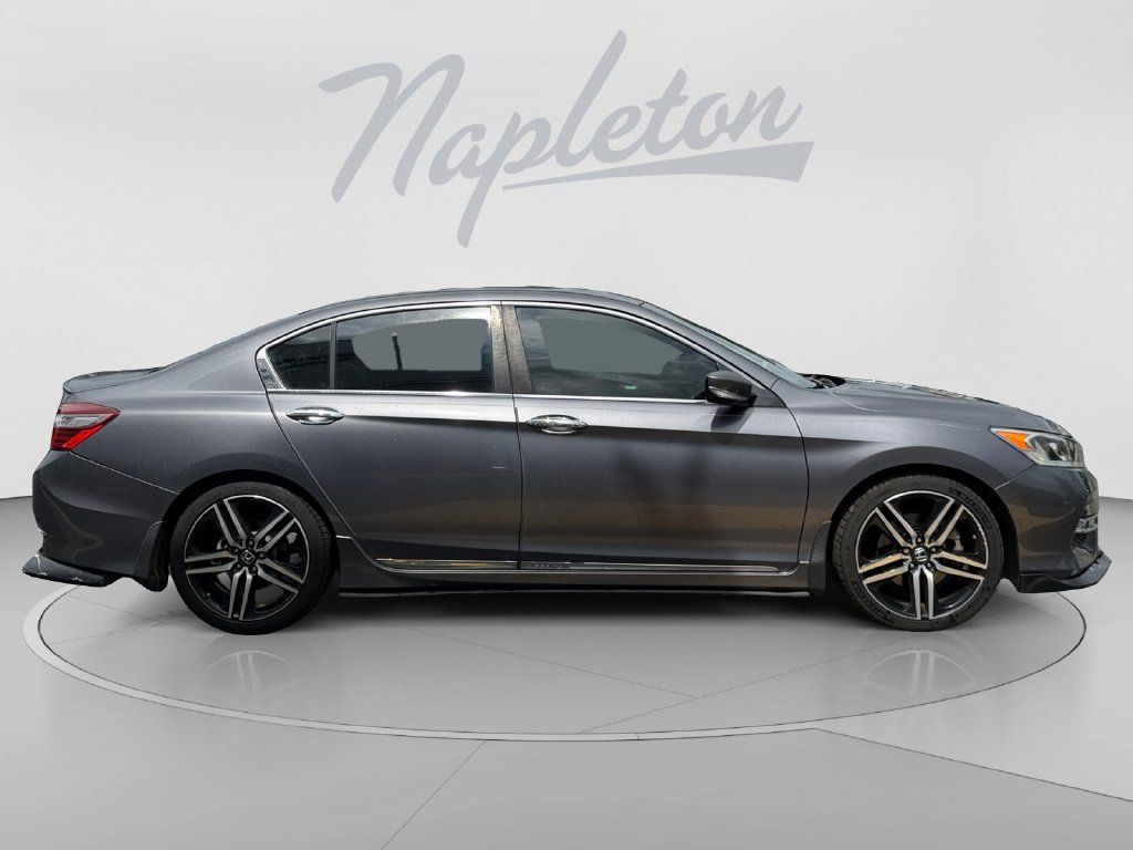 Used 2016 Honda Accord Sport image 7