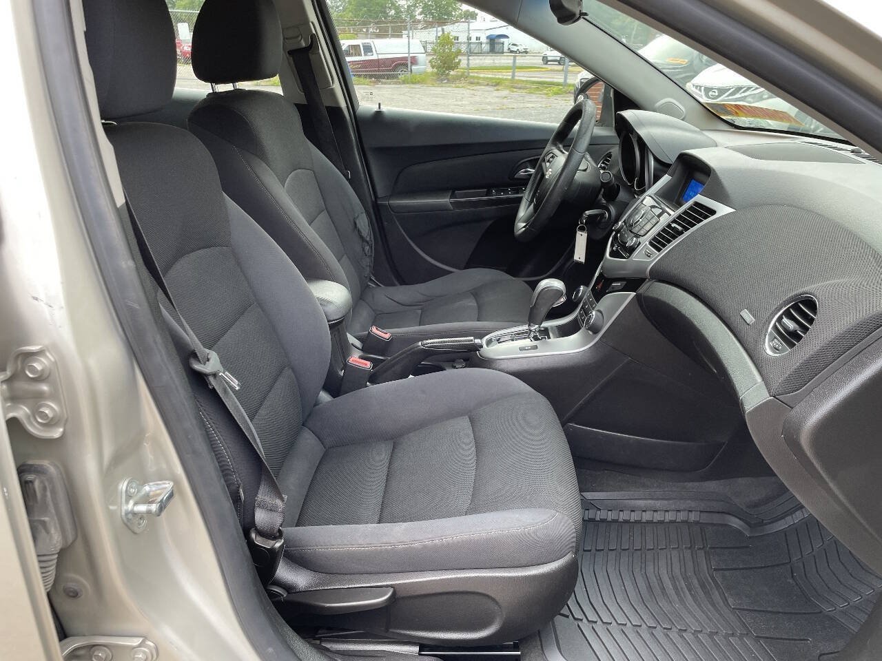 Used 2016 Chevrolet Cruze LT FWD image 20