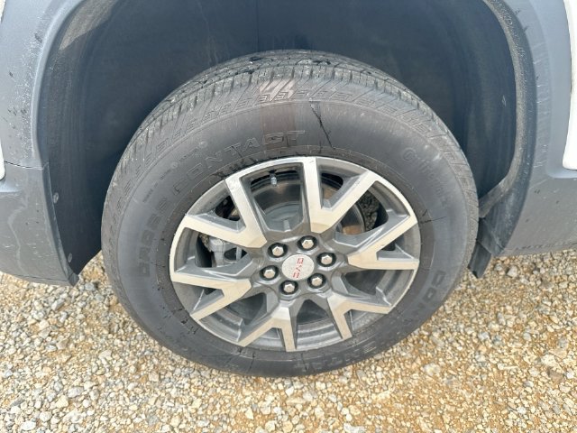 Used 2023 GMC Acadia SLE FWD image 49