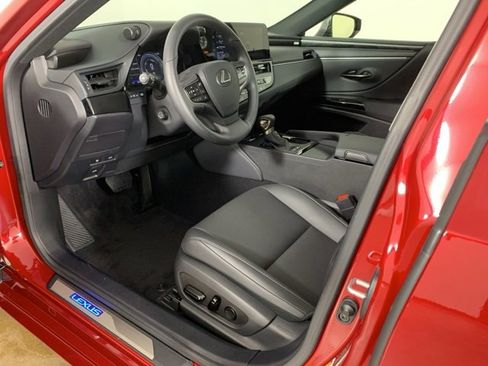 Used 2025 Lexus ES 300h F Sport w/ Accessory Package (Z2) image 33