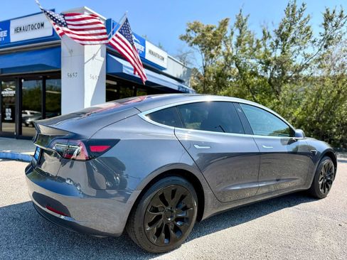 Used 2018 Tesla Model 3 Long Range image 1