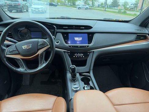 Used 2020 Cadillac XT5 Premium Luxury FWD image 7