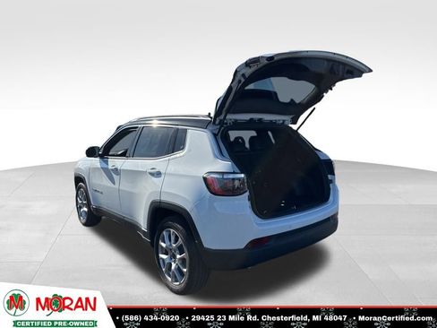 Used 2025 Jeep Compass Limited image 26