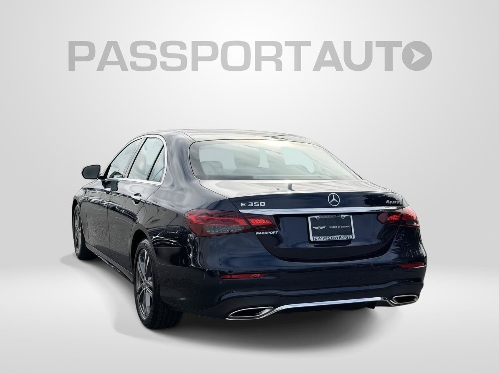 Used 2022 Mercedes-Benz E 350 4MATIC Sedan image 4