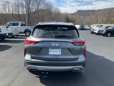 Used 2021 INFINITI QX50 Luxe image 6