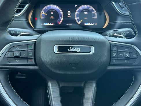 Used 2022 Jeep Grand Cherokee L Limited RWD image 33