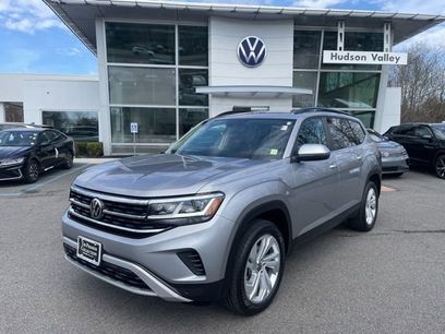 Used 2023 Volkswagen Atlas SE w/ Panoramic Sunroof Package