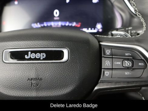 Used 2023 Jeep Grand Cherokee L Laredo AWD/4WD image 10