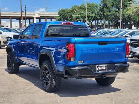 Used 2024 Chevrolet Colorado Trail Boss w/ Advanced Trailering Package AWD/4WD image 5
