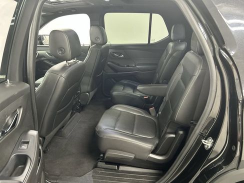 Used 2022 Chevrolet Traverse LT w/ LT Premium Package AWD/4WD image 20