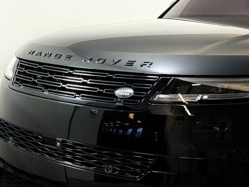 Used 2023 Land Rover Range Rover Sport SE Dynamic image 12