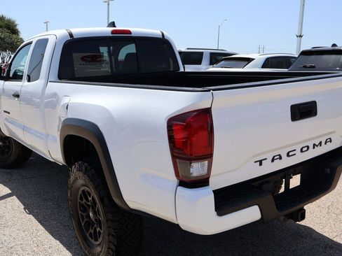 Used 2022 Toyota Tacoma SR w/ SX Package RWD image 5