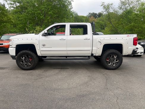 Used 2017 Chevrolet Silverado 1500 LTZ Z71 w/ LTZ Plus Package AWD/4WD image 2