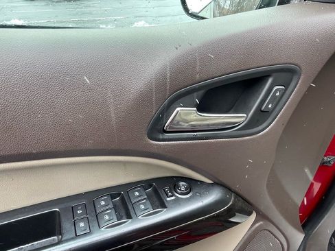 Certified 2017 GMC Canyon SLT w/ Driver Alert Package image 31