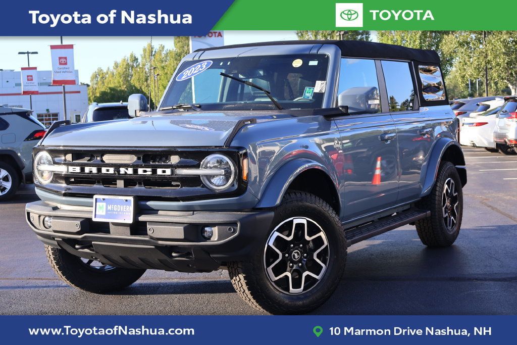 Used 2023 Ford Bronco Outer Banks AWD/4WD image 1